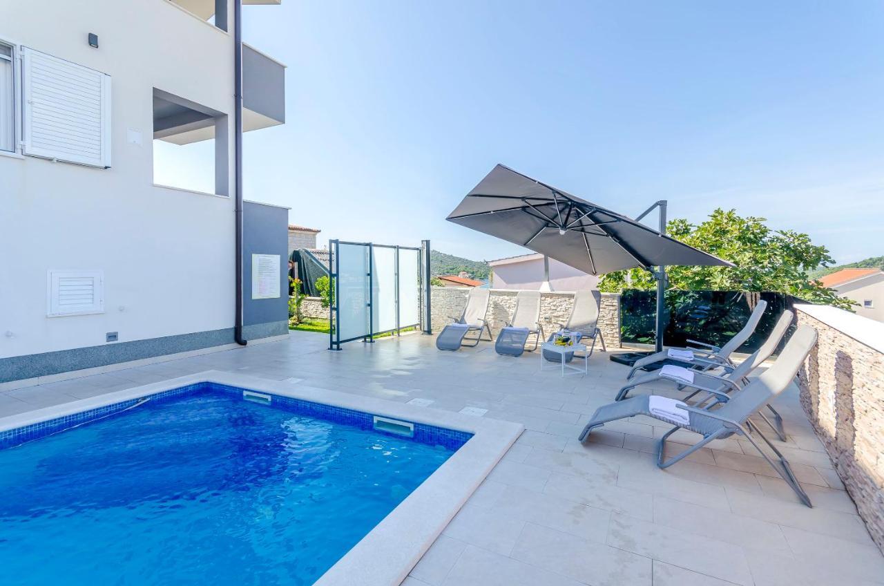Apartments Katic Ražanj Екстериор снимка