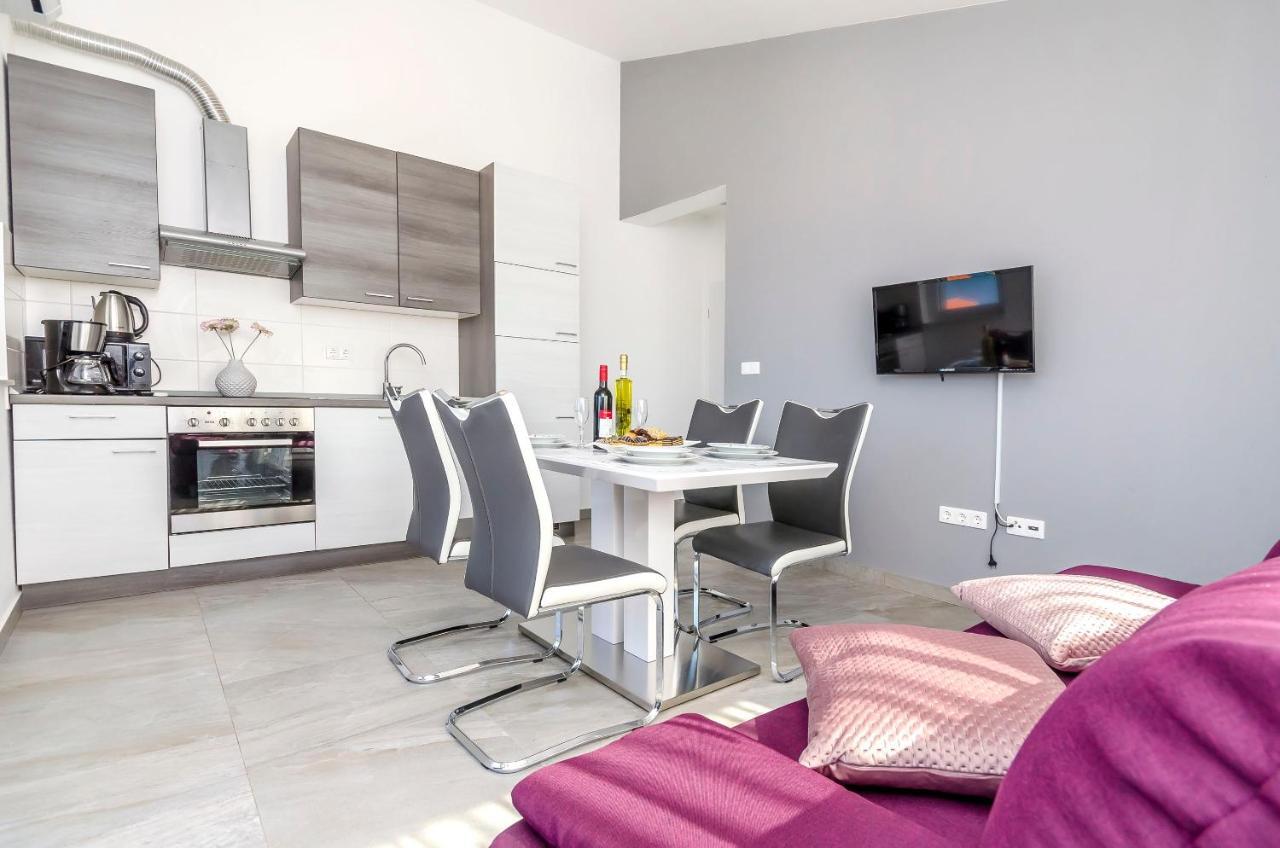 Apartments Katic Ražanj Екстериор снимка