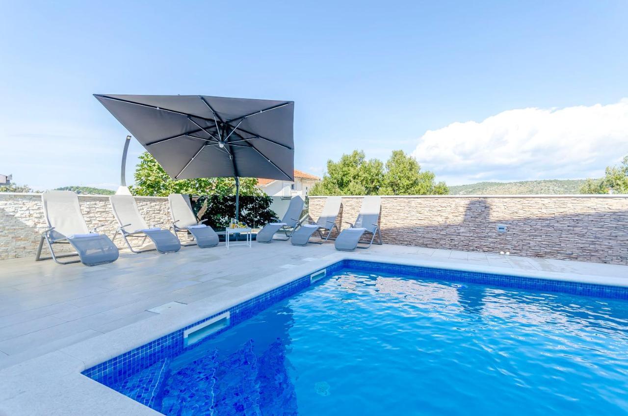 Apartments Katic Ražanj Екстериор снимка