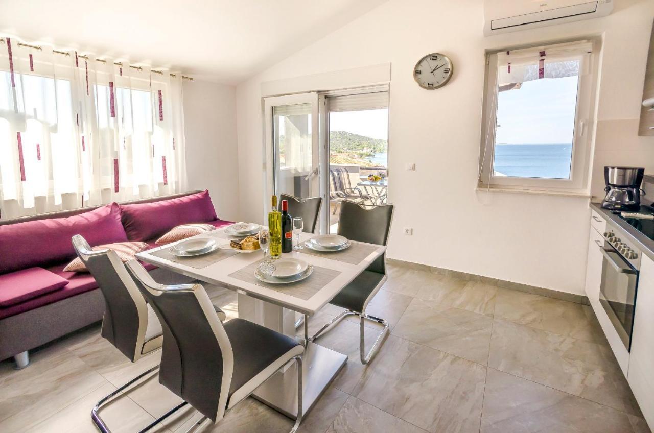 Apartments Katic Ražanj Стая снимка